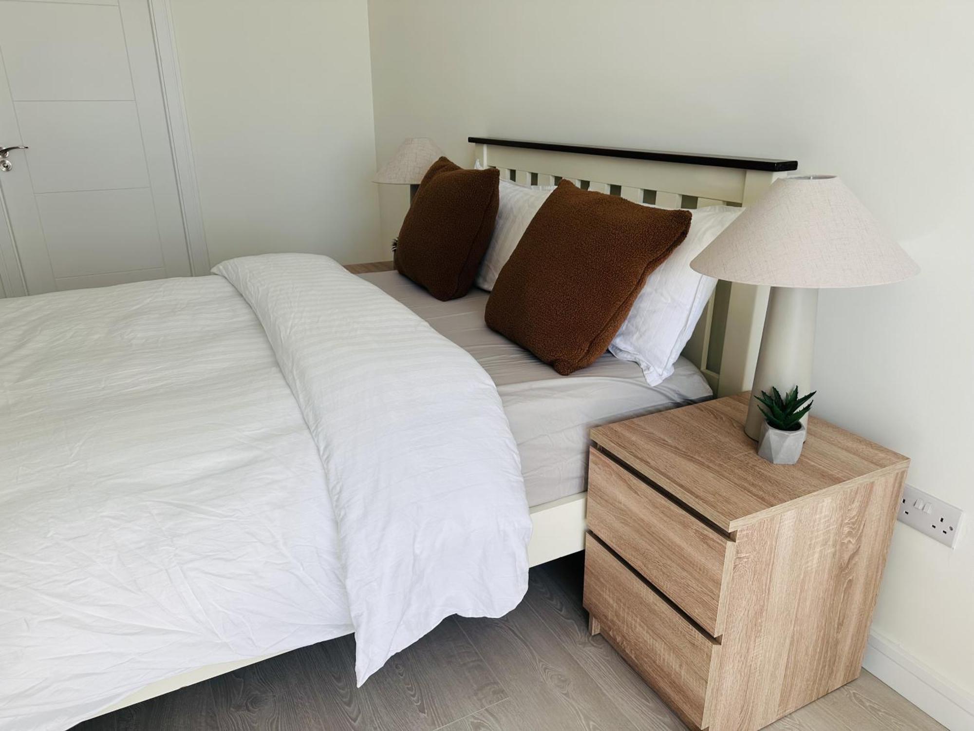 King Room With Ensuite In Dublin Clondalkin Exterior photo